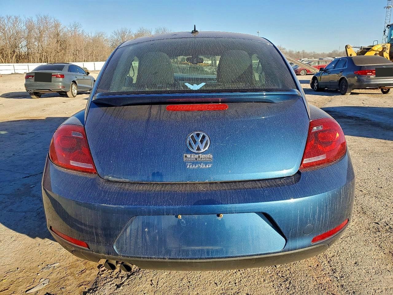 2016 VOLKSWAGEN Beetle