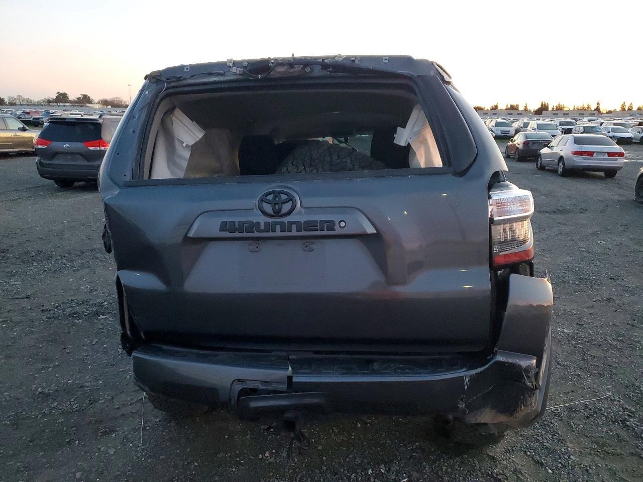 2016 TOYOTA 4Runner