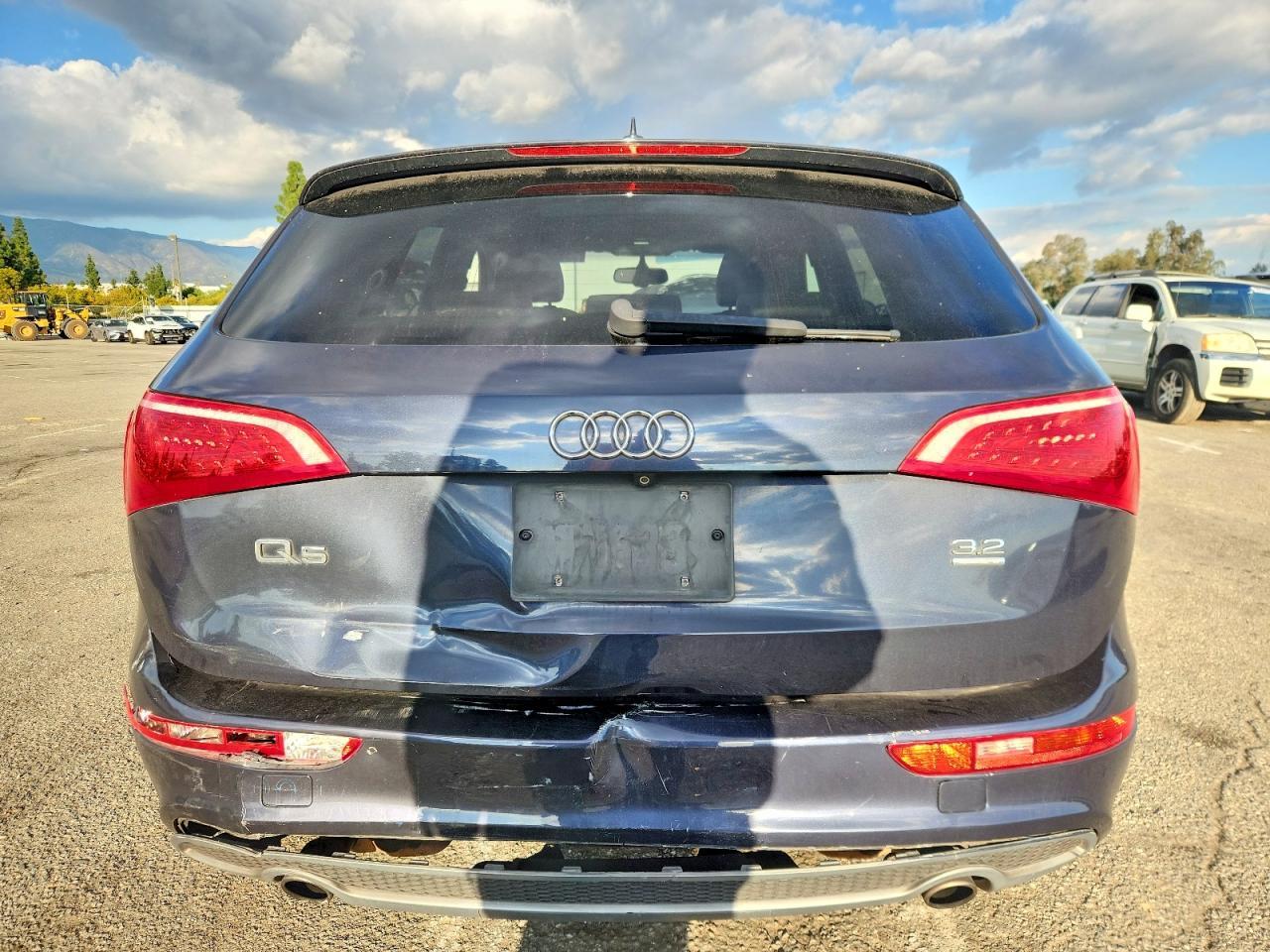 2010 AUDI Q5