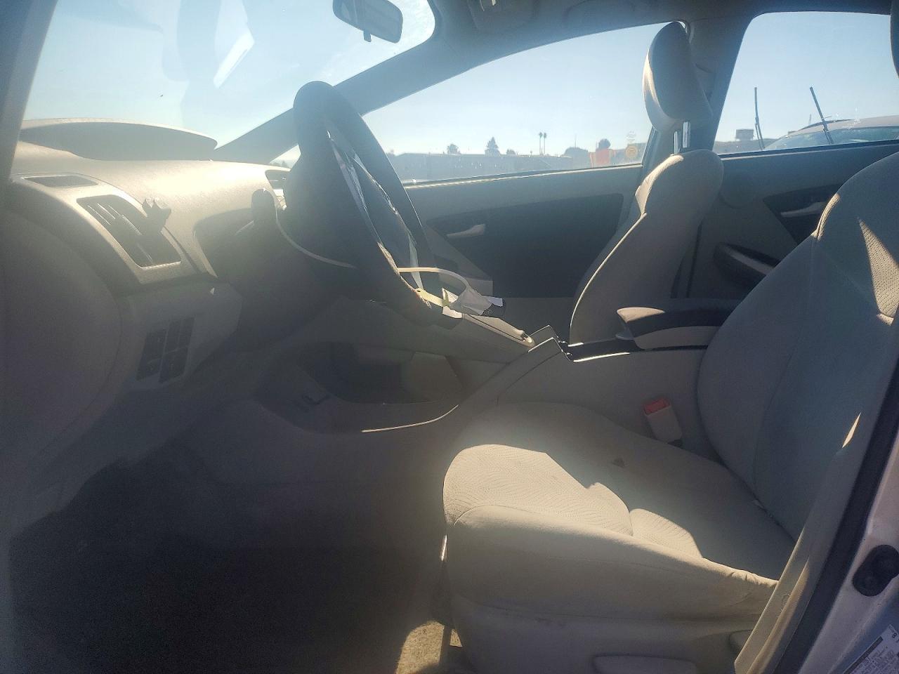 2011 TOYOTA PRIUS
