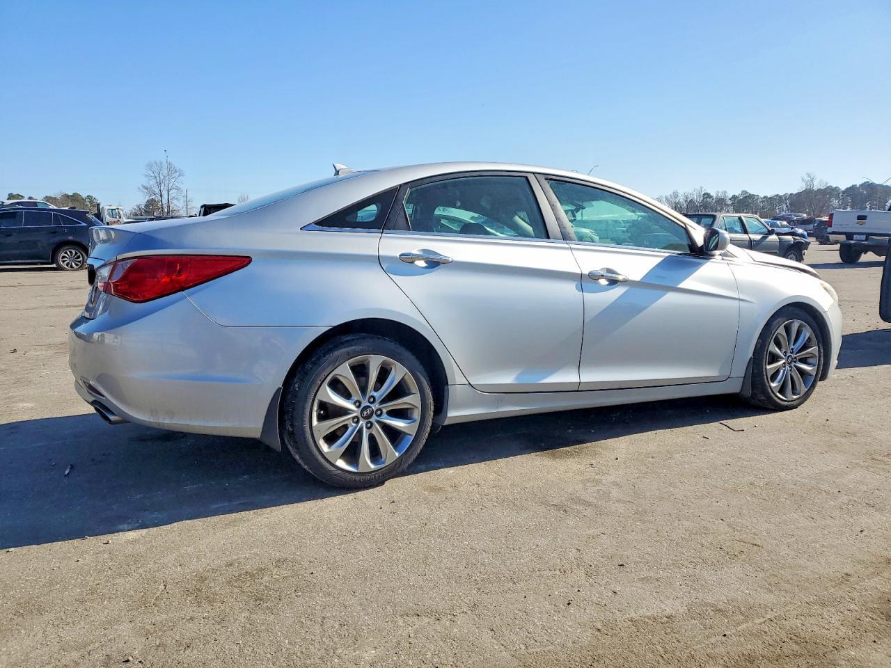 2013 HYUNDAI SONATA