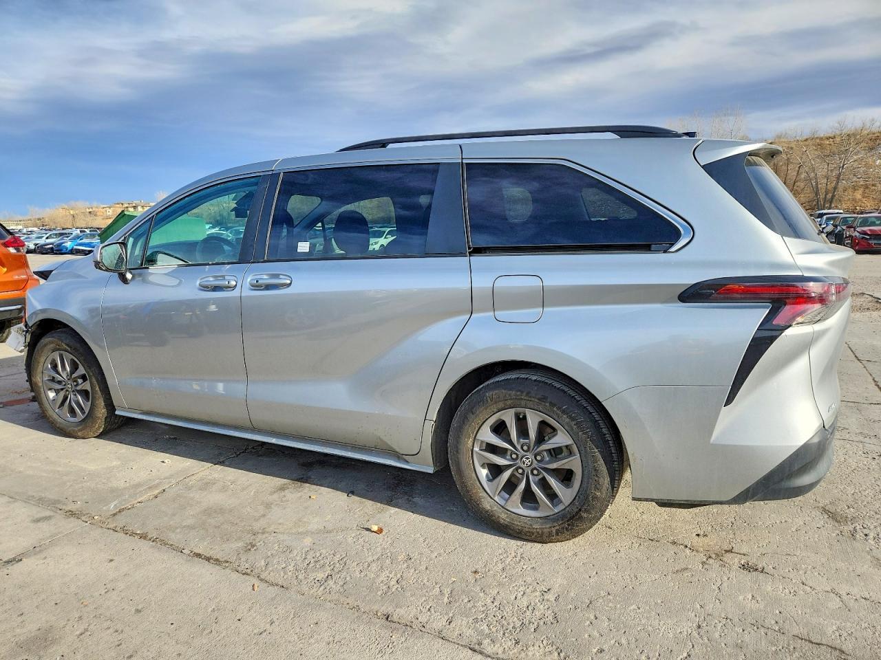 2024 TOYOTA SIENNA