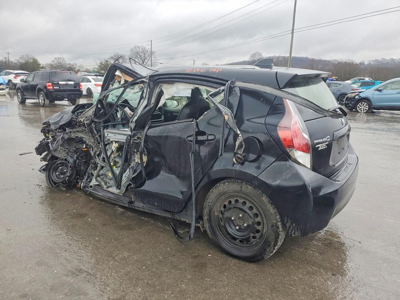 2016 TOYOTA Prius c