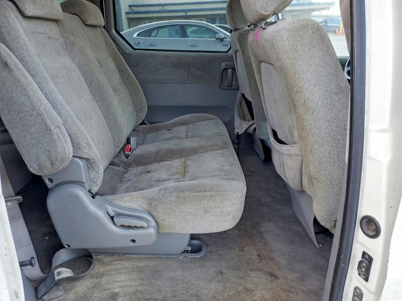 2005 KIA SEDONA