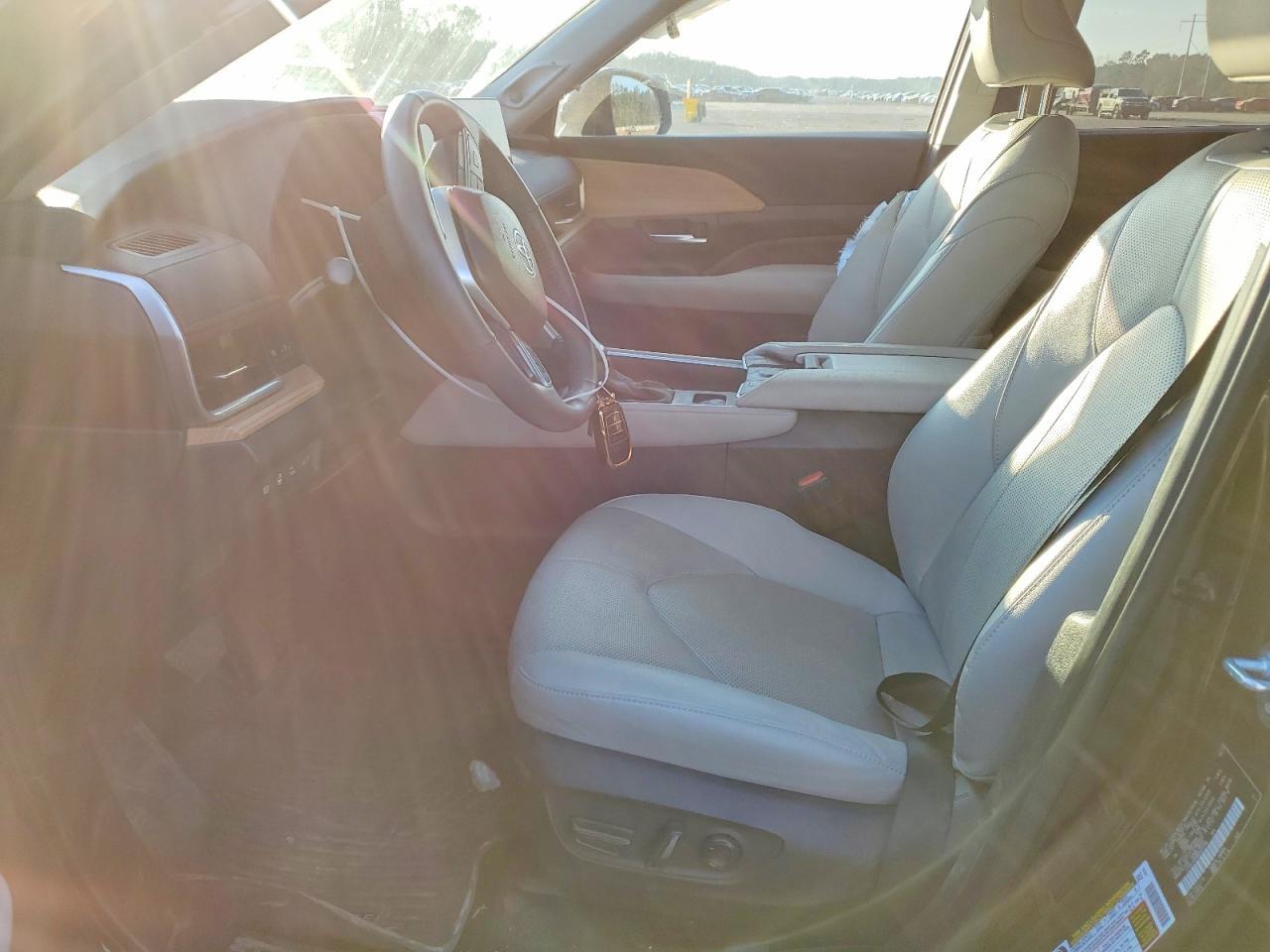 2024 TOYOTA HIGHLANDER