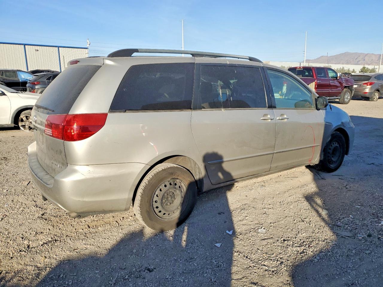 2004 TOYOTA SIENNA