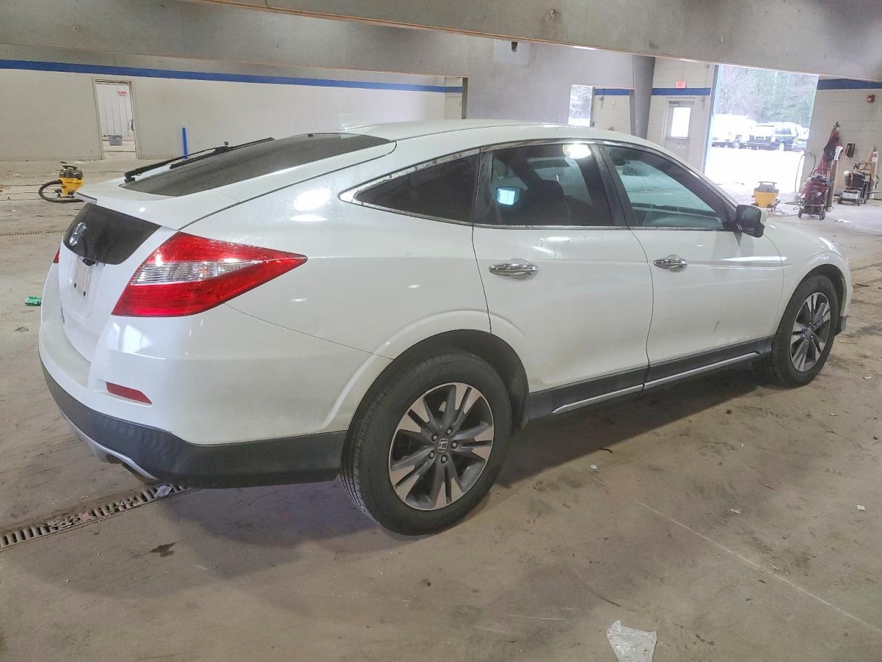 2014 HONDA Crosstour