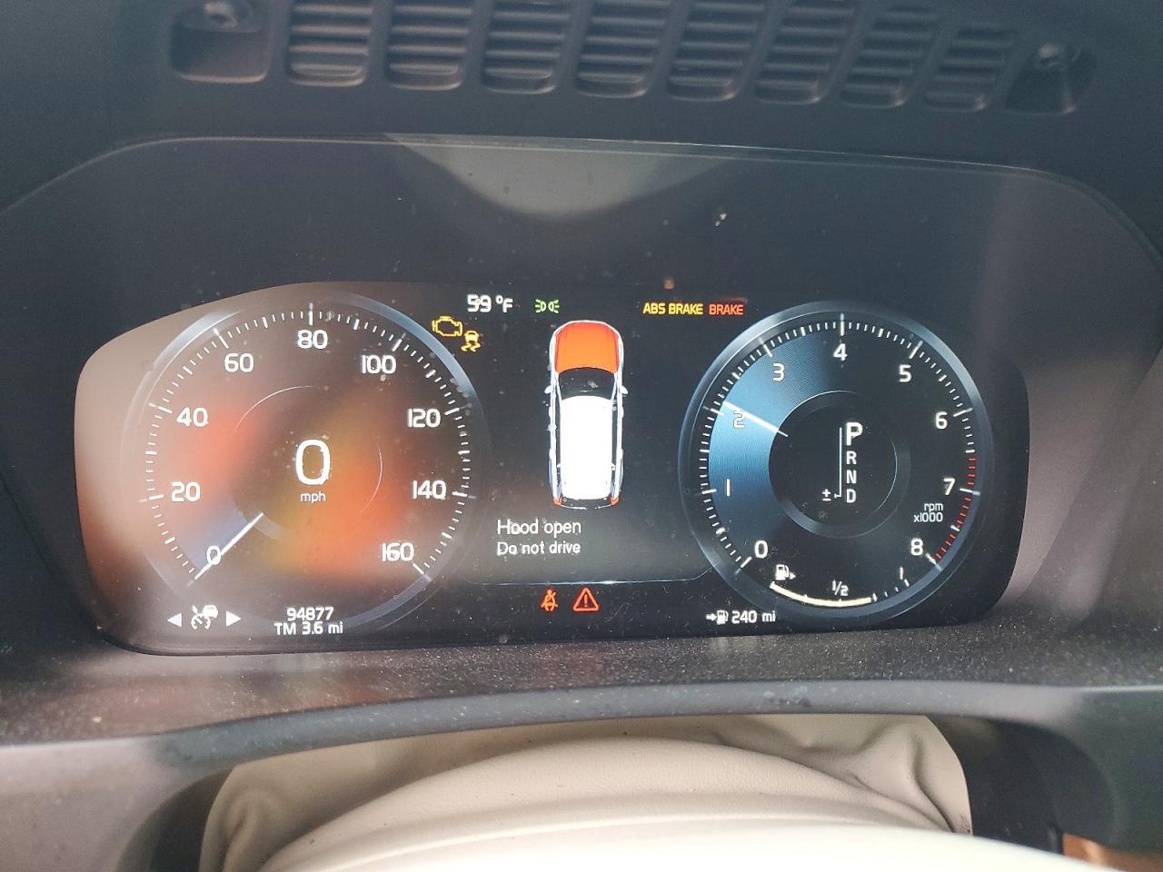 2019 VOLVO XC90