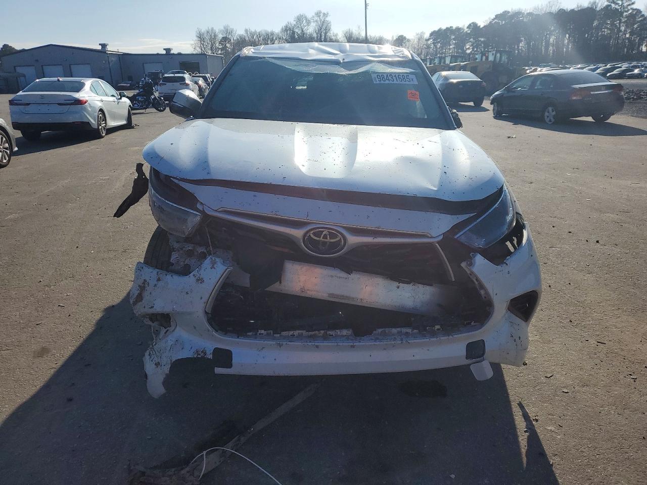 2022 TOYOTA HIGHLANDER
