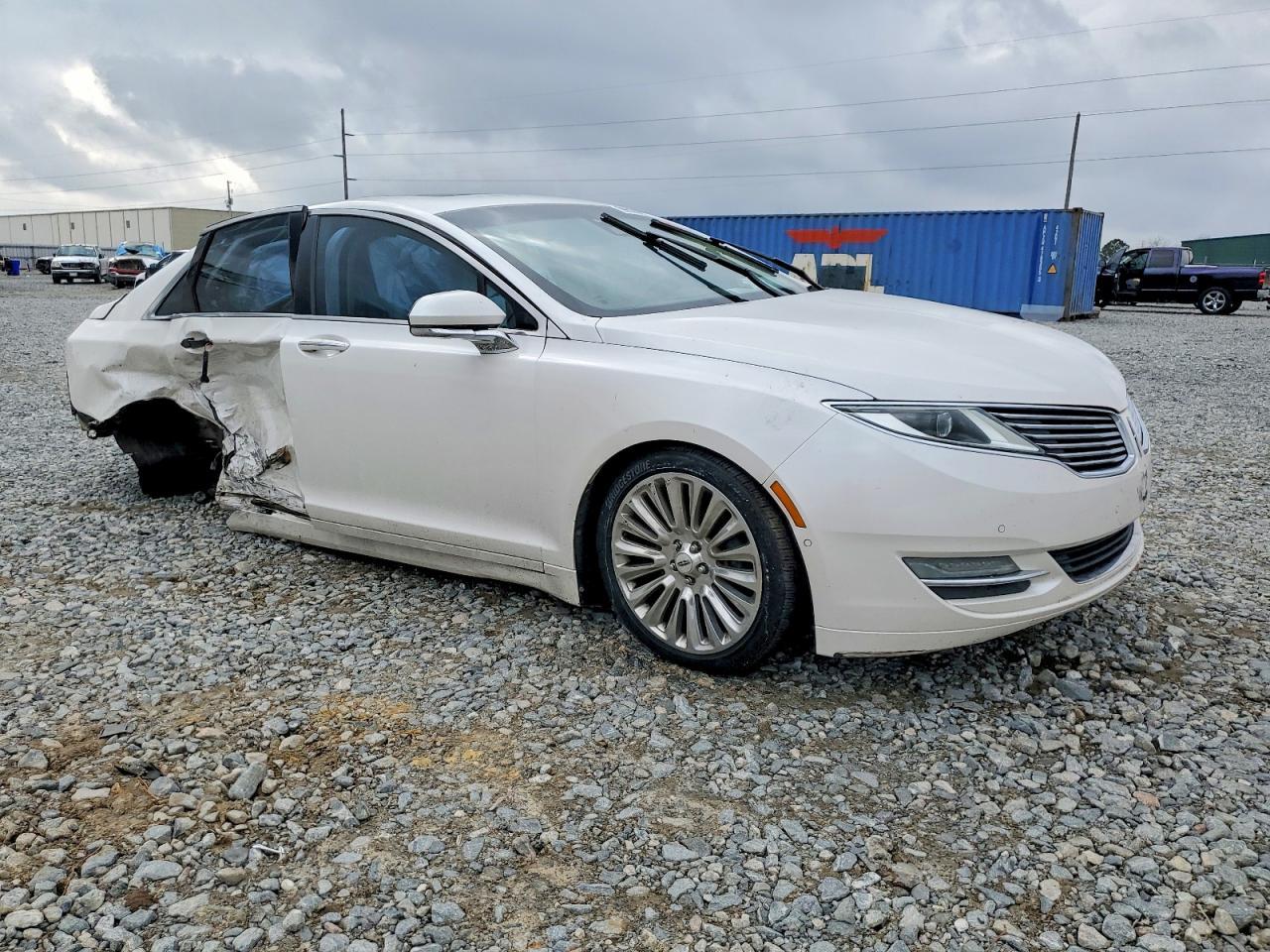 2013 LINCOLN MKZ