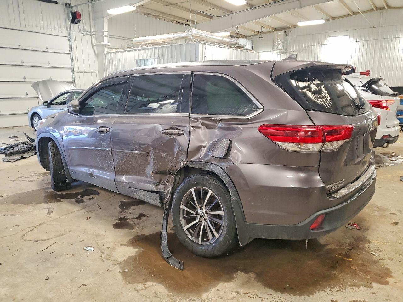 2019 TOYOTA HIGHLANDER