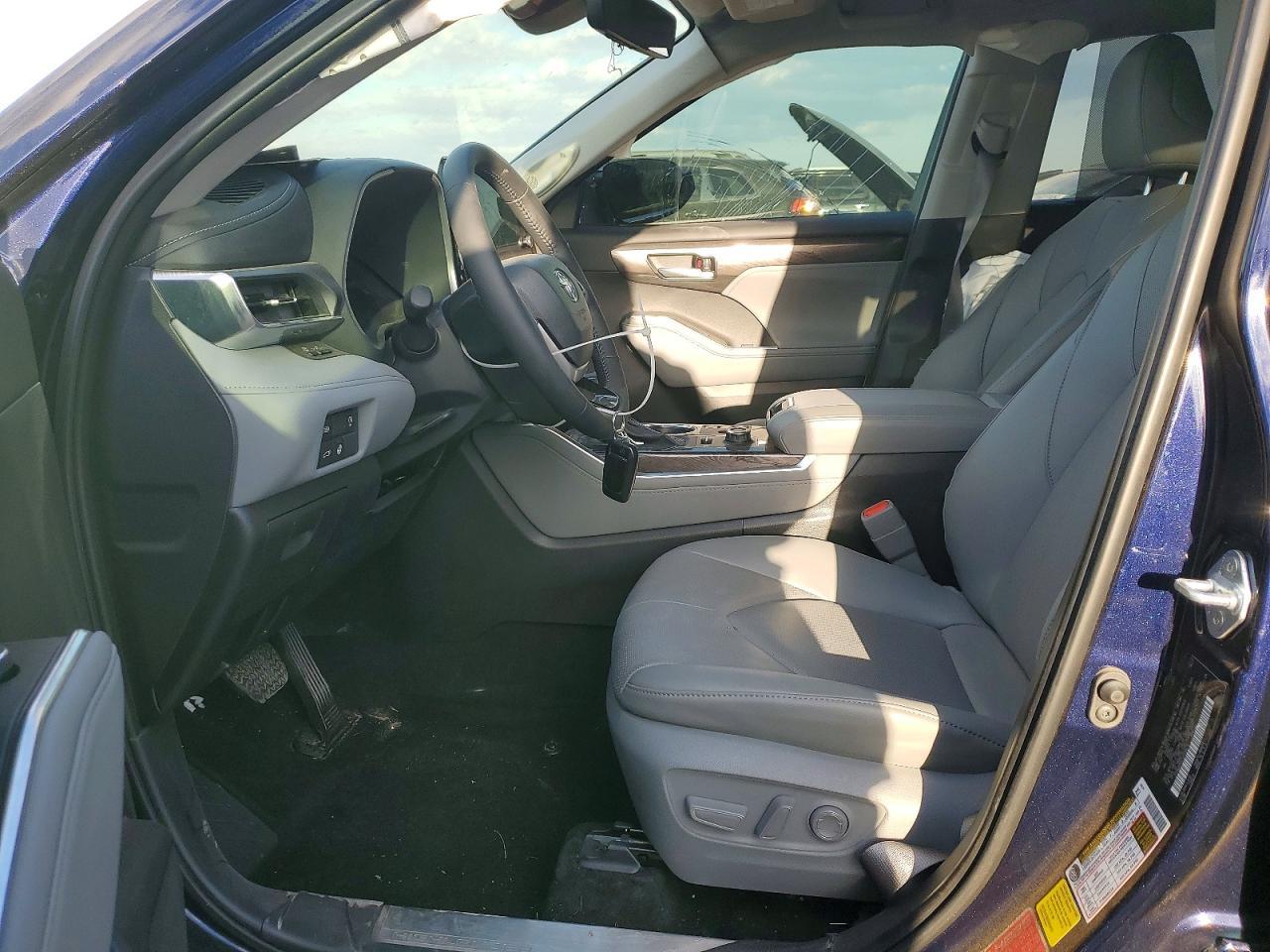 2025 TOYOTA HIGHLANDER