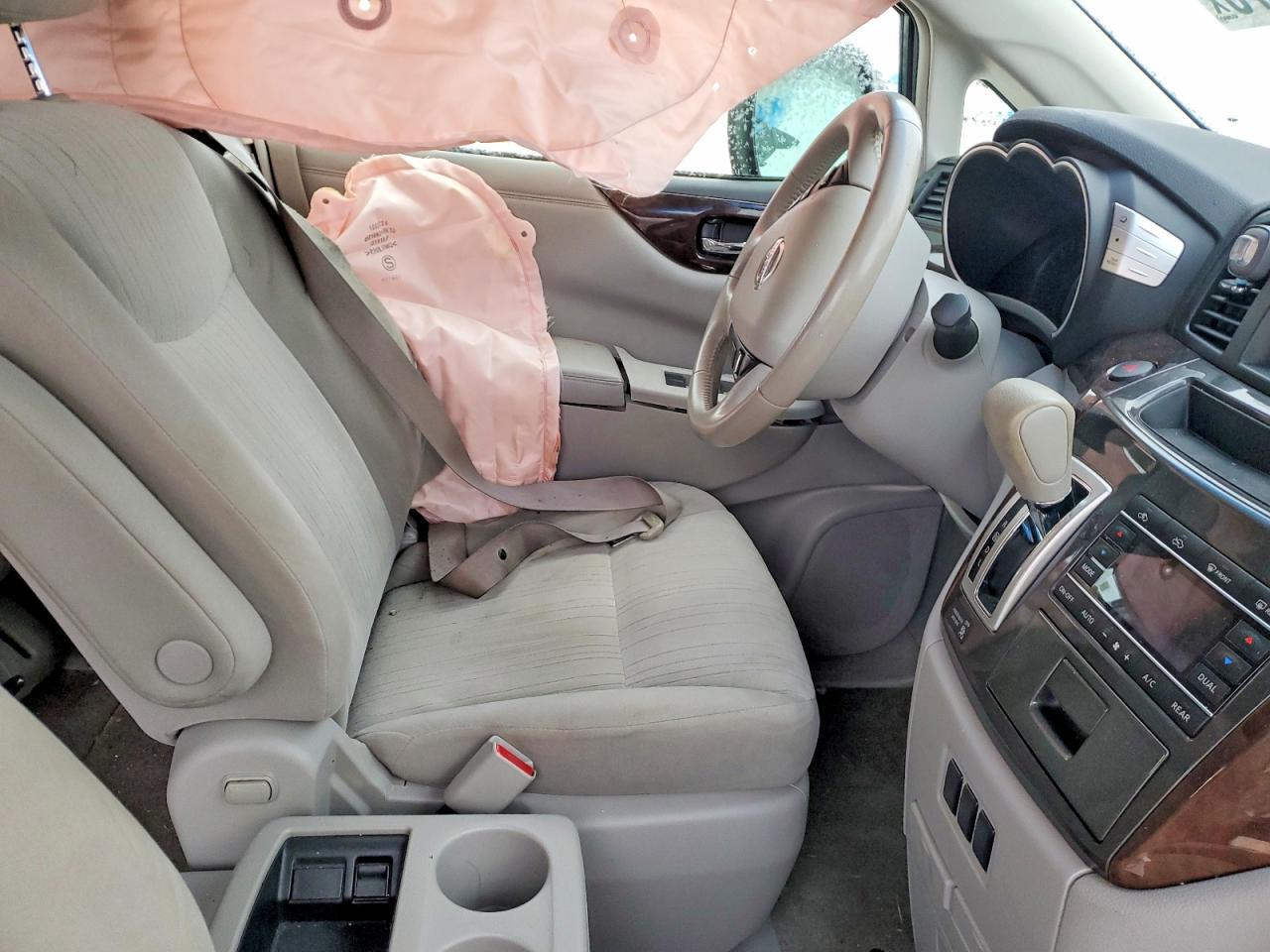 2011 NISSAN Quest