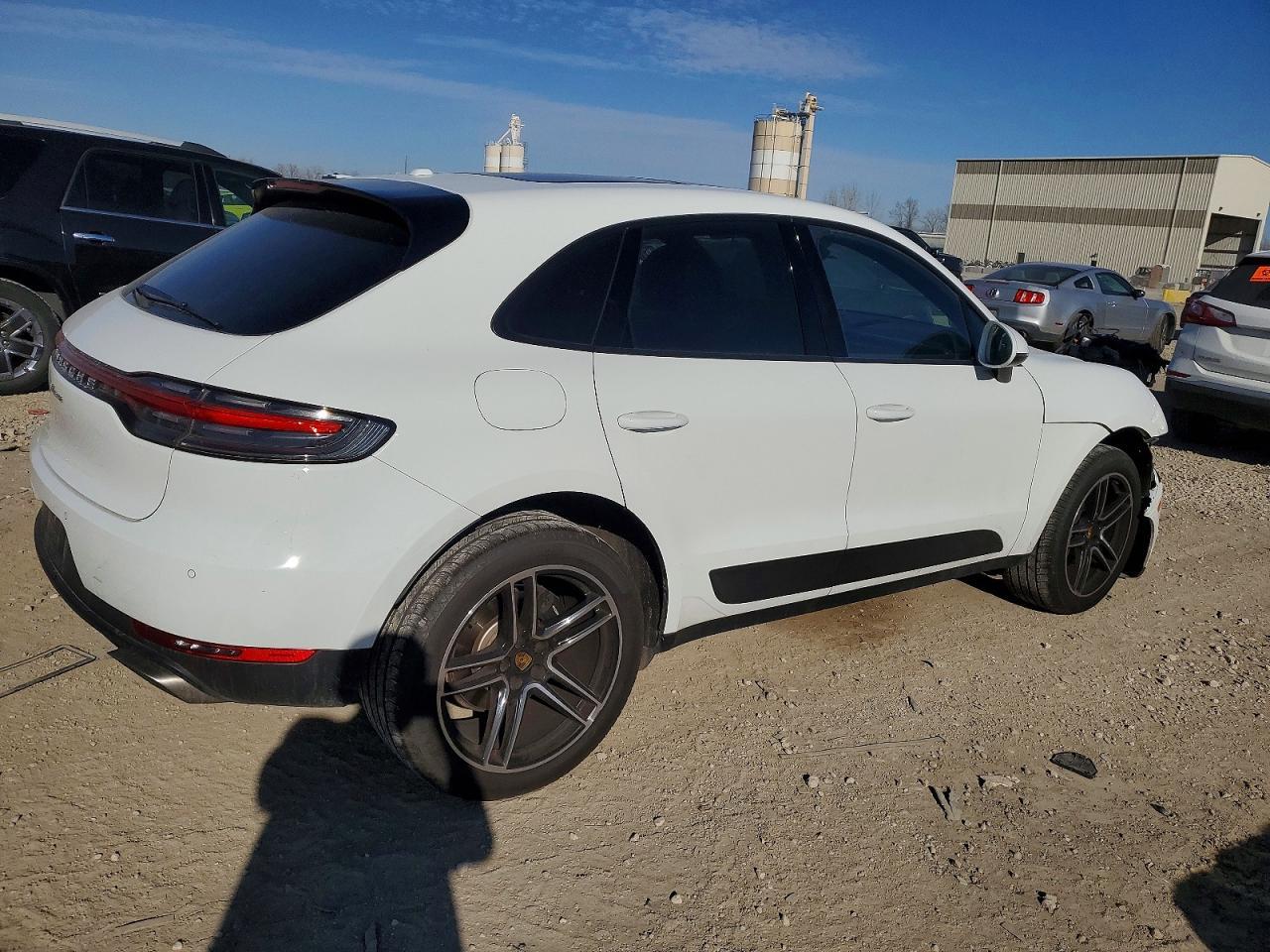 2021 PORSCHE Macan