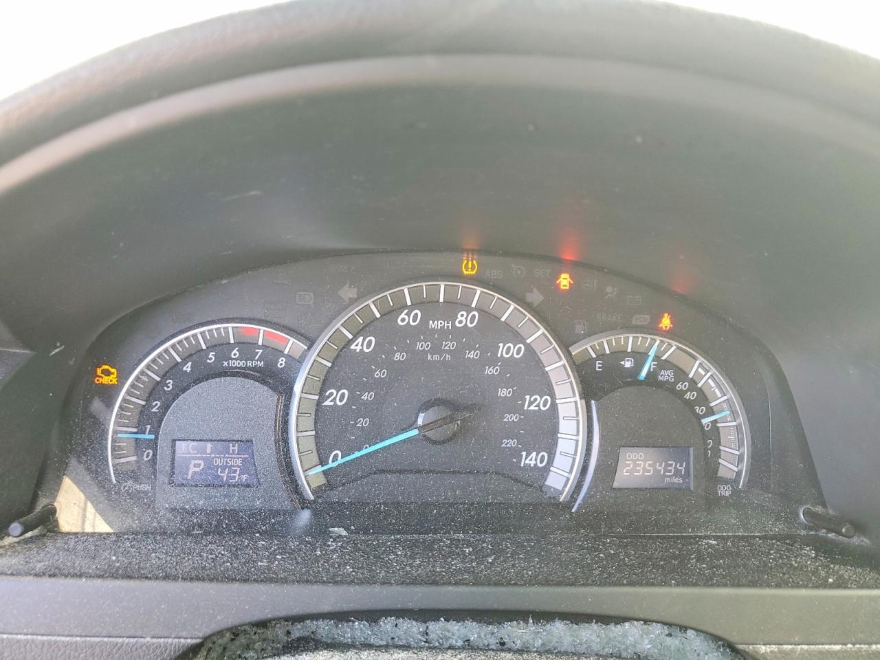 2014 TOYOTA CAMRY