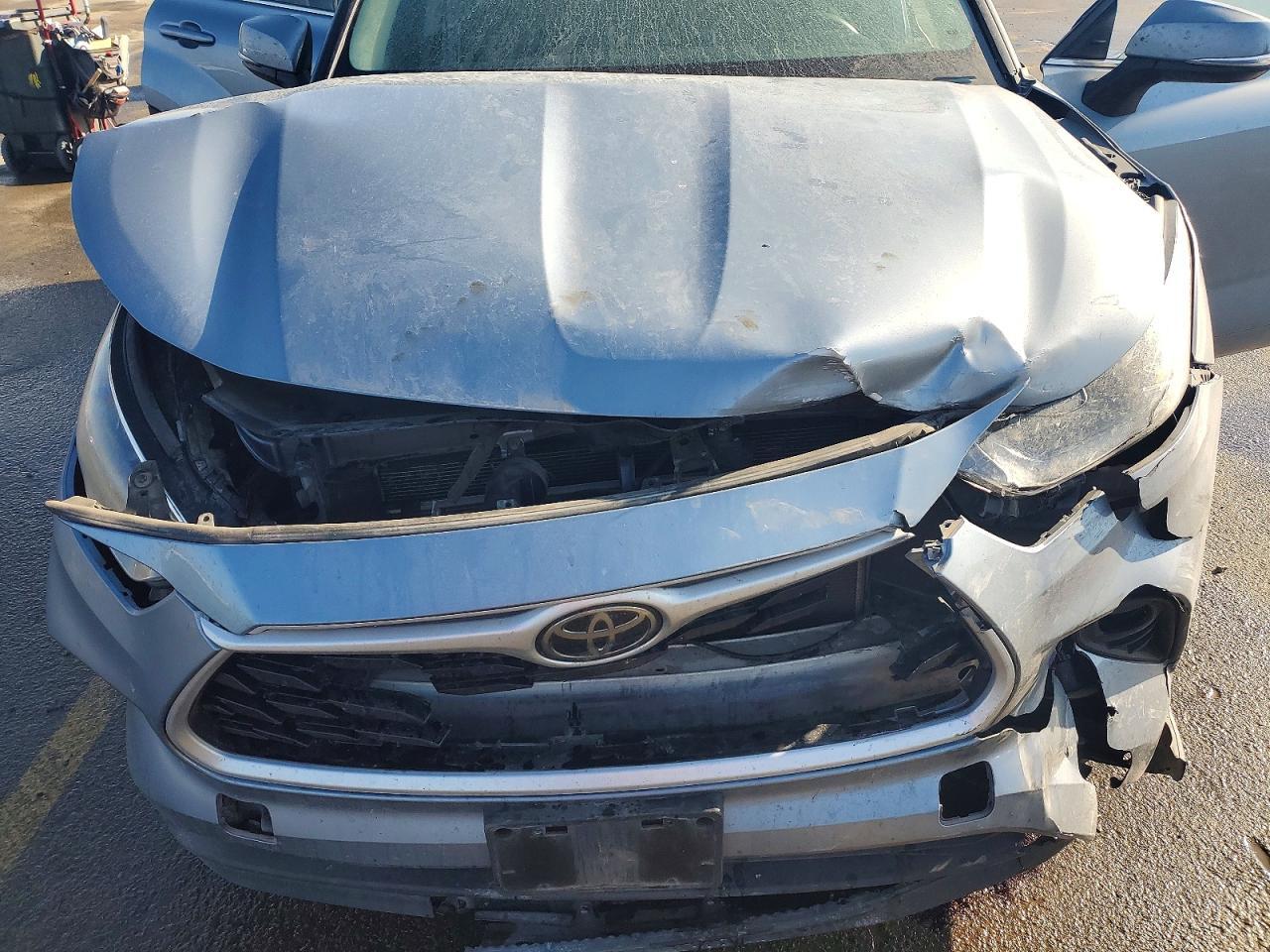 2022 TOYOTA HIGHLANDER