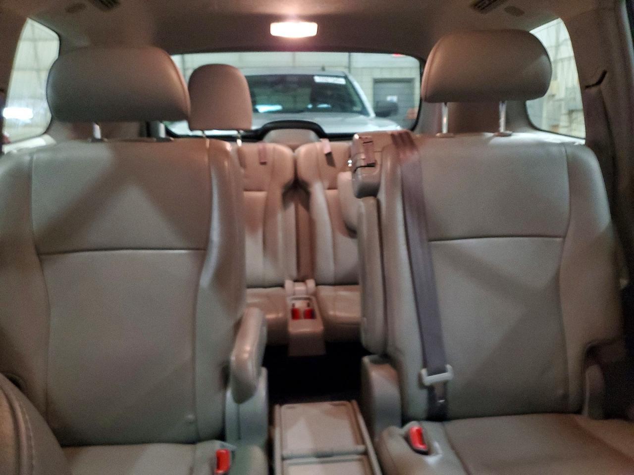 2013 TOYOTA HIGHLANDER