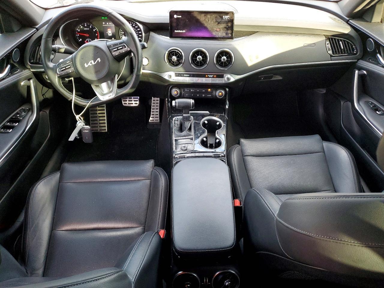 2022 KIA Stinger