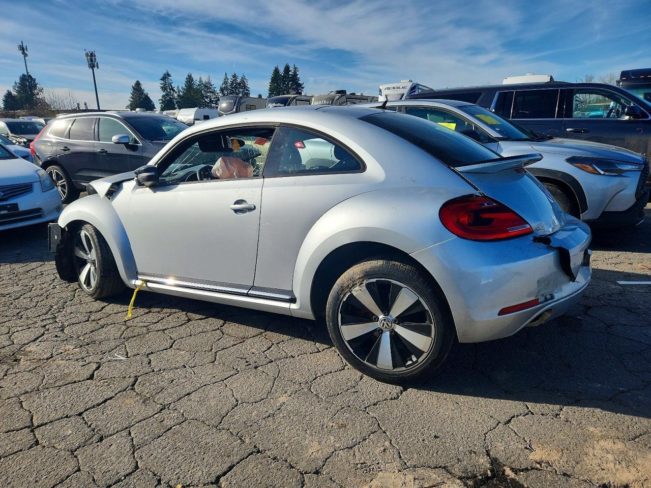 2012 VOLKSWAGEN Beetle