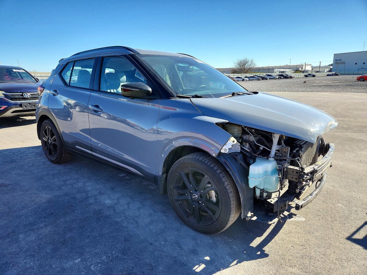 2022 NISSAN KICKS