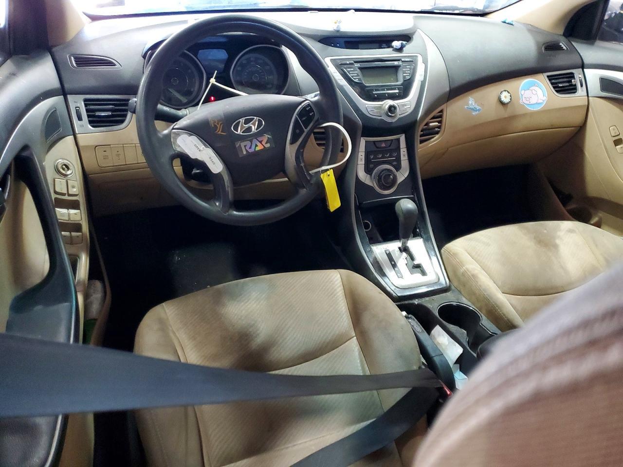 2012 HYUNDAI ELANTRA