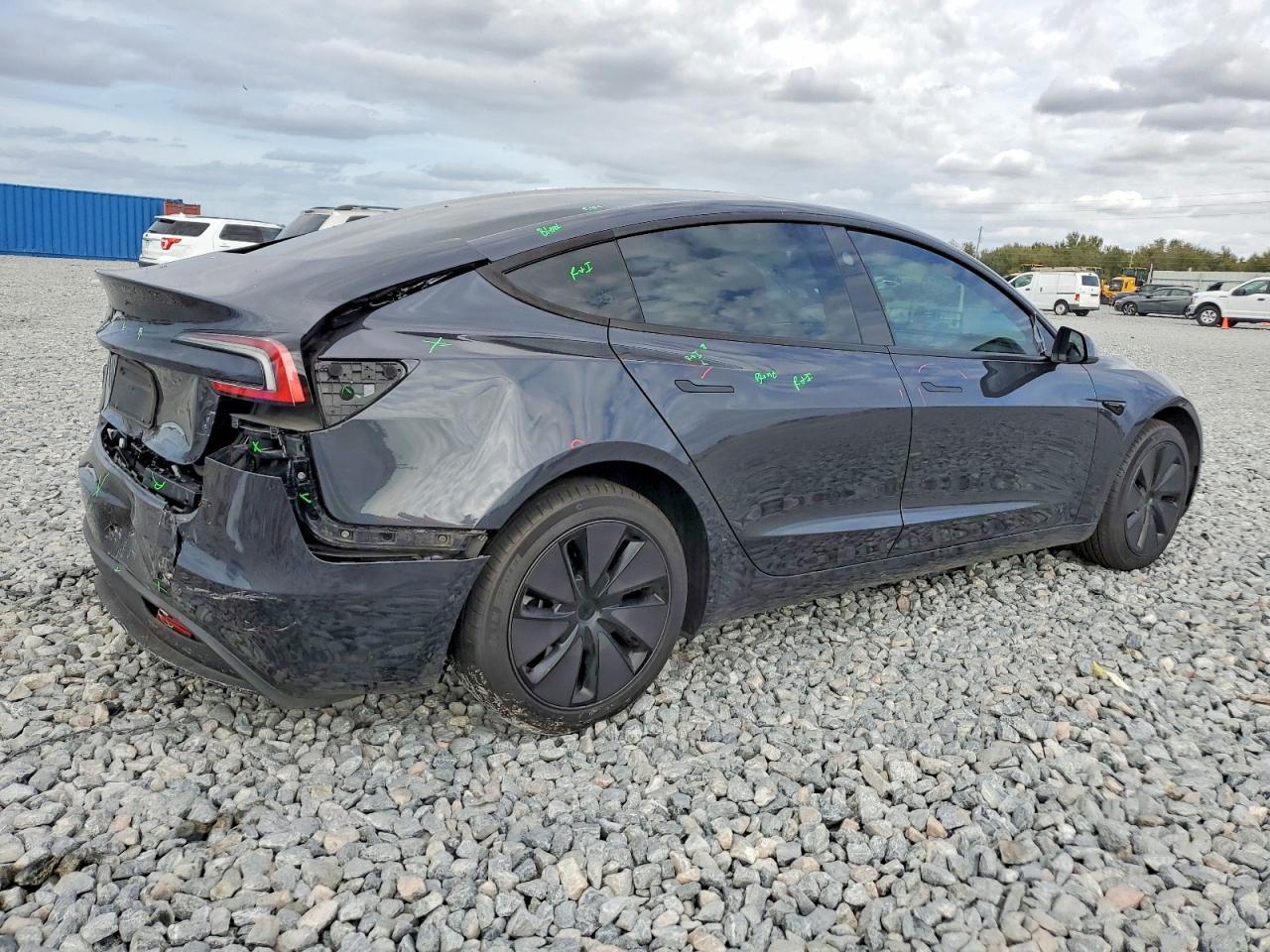 2025 TESLA MODEL 3