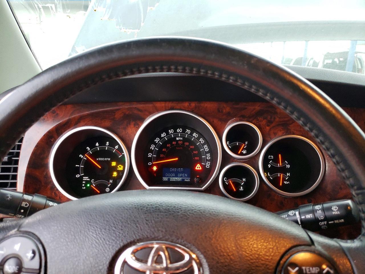 2008 TOYOTA Sequoia