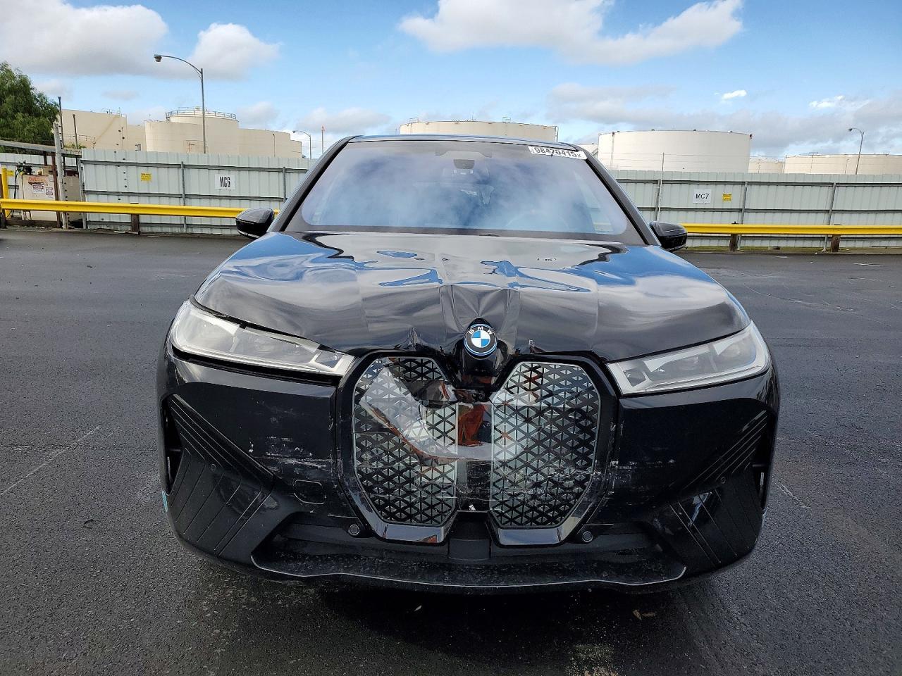 2025 BMW iX