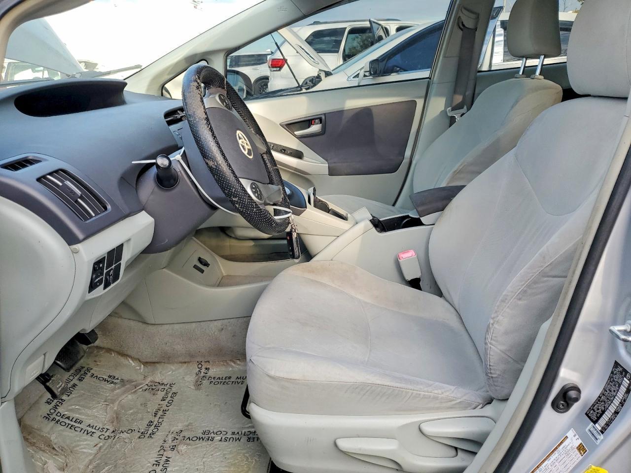 2011 TOYOTA PRIUS