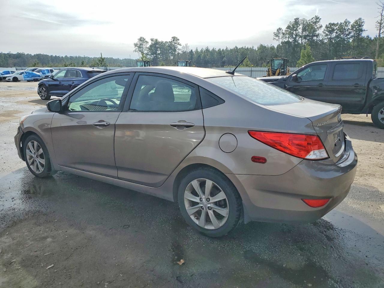 2013 HYUNDAI ACCENT