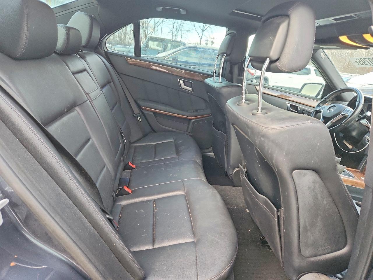 2013 MERCEDES-BENZ E-Class