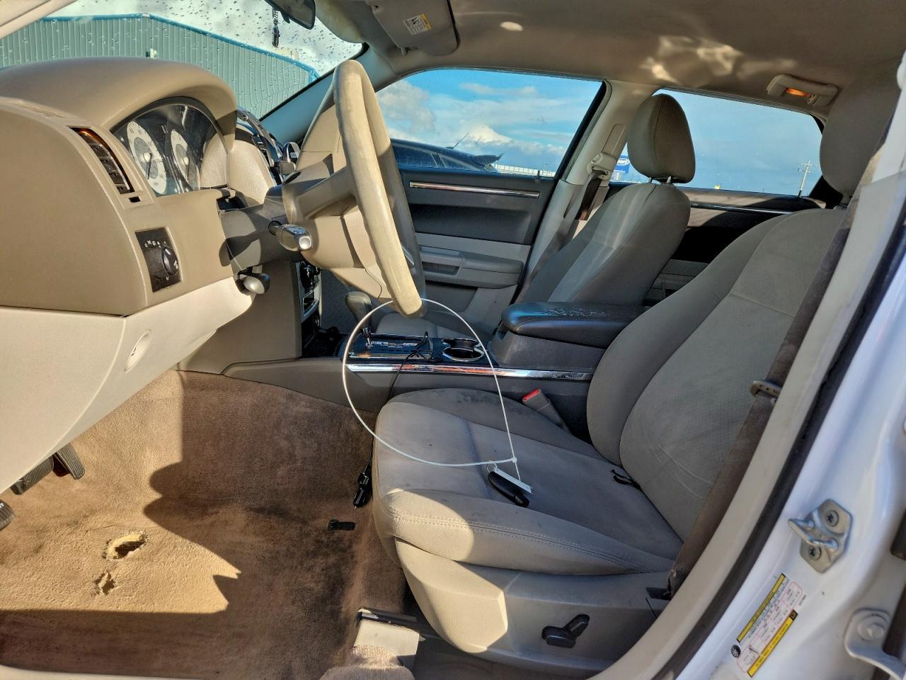 2010 CHRYSLER 300
