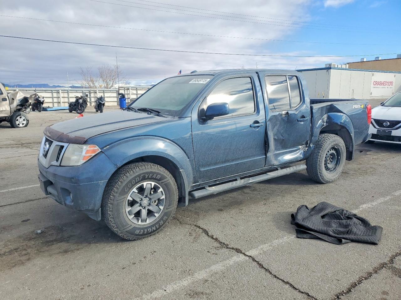 2015 NISSAN Frontier