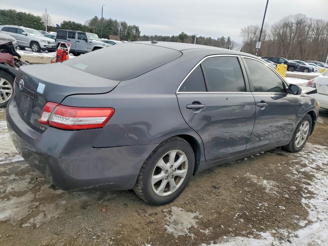 2011 TOYOTA CAMRY