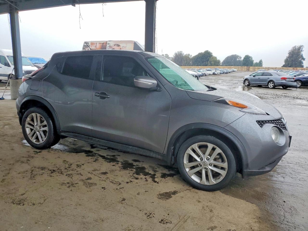 2016 NISSAN Juke