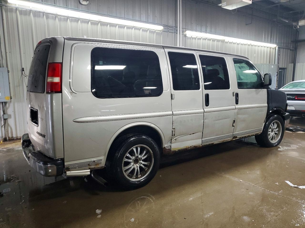2005 CHEVROLET Express 1500