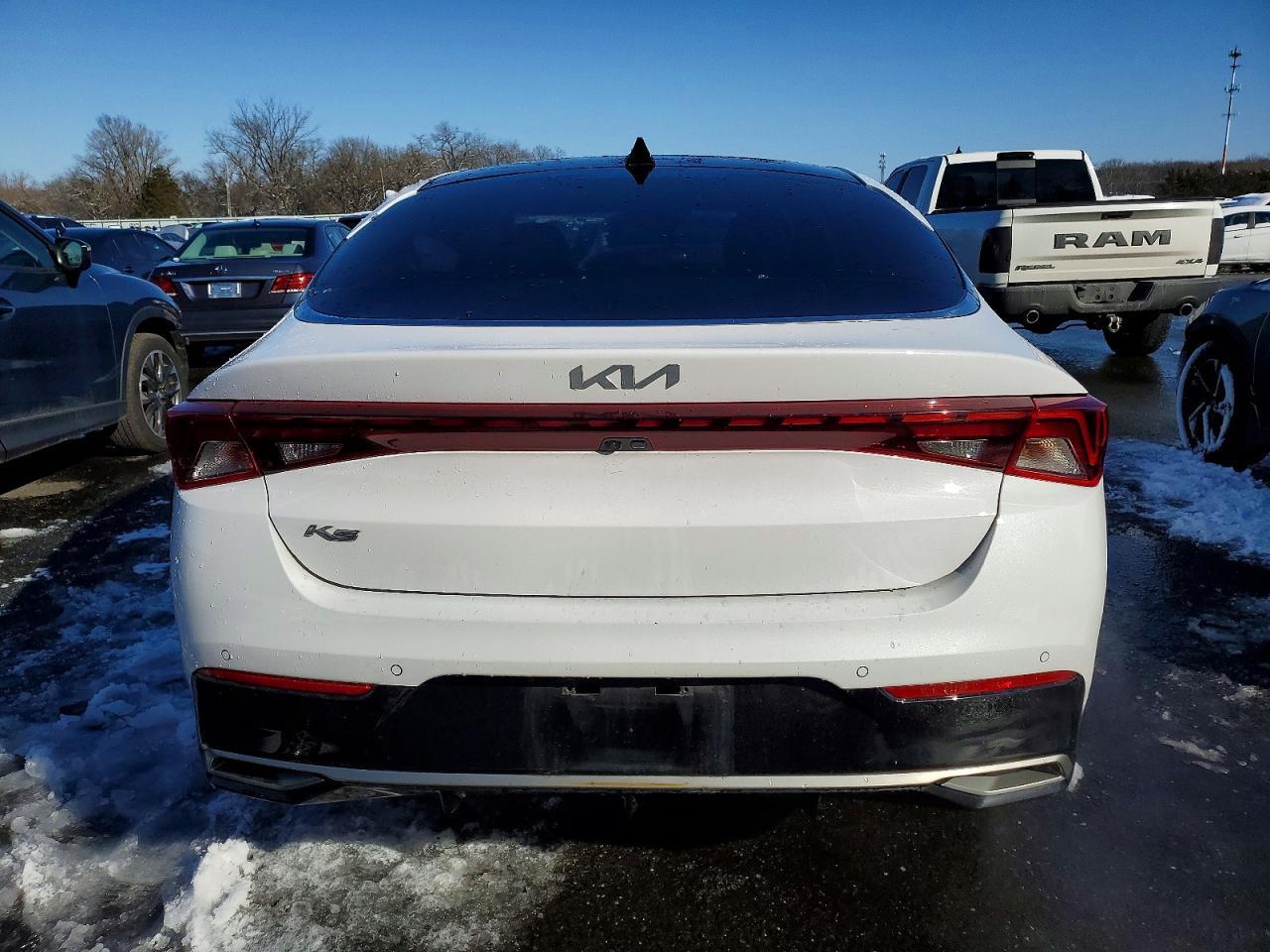 2022 KIA K5