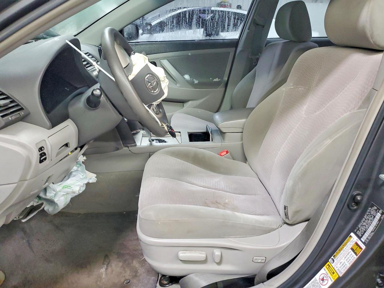 2011 TOYOTA CAMRY