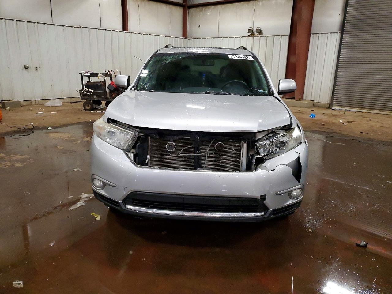 2013 TOYOTA HIGHLANDER