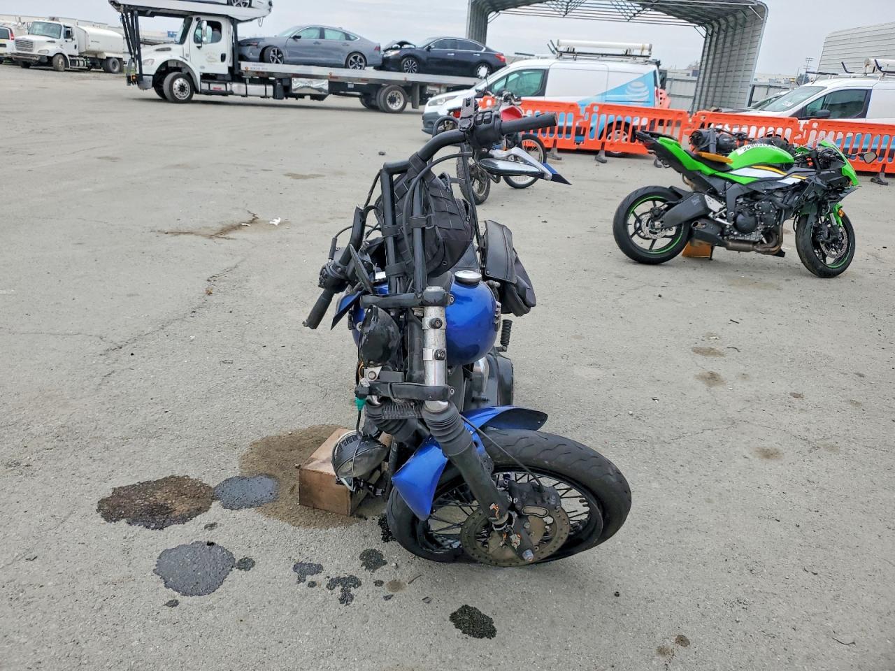 2015 HARLEY-DAVIDSON Fxdb