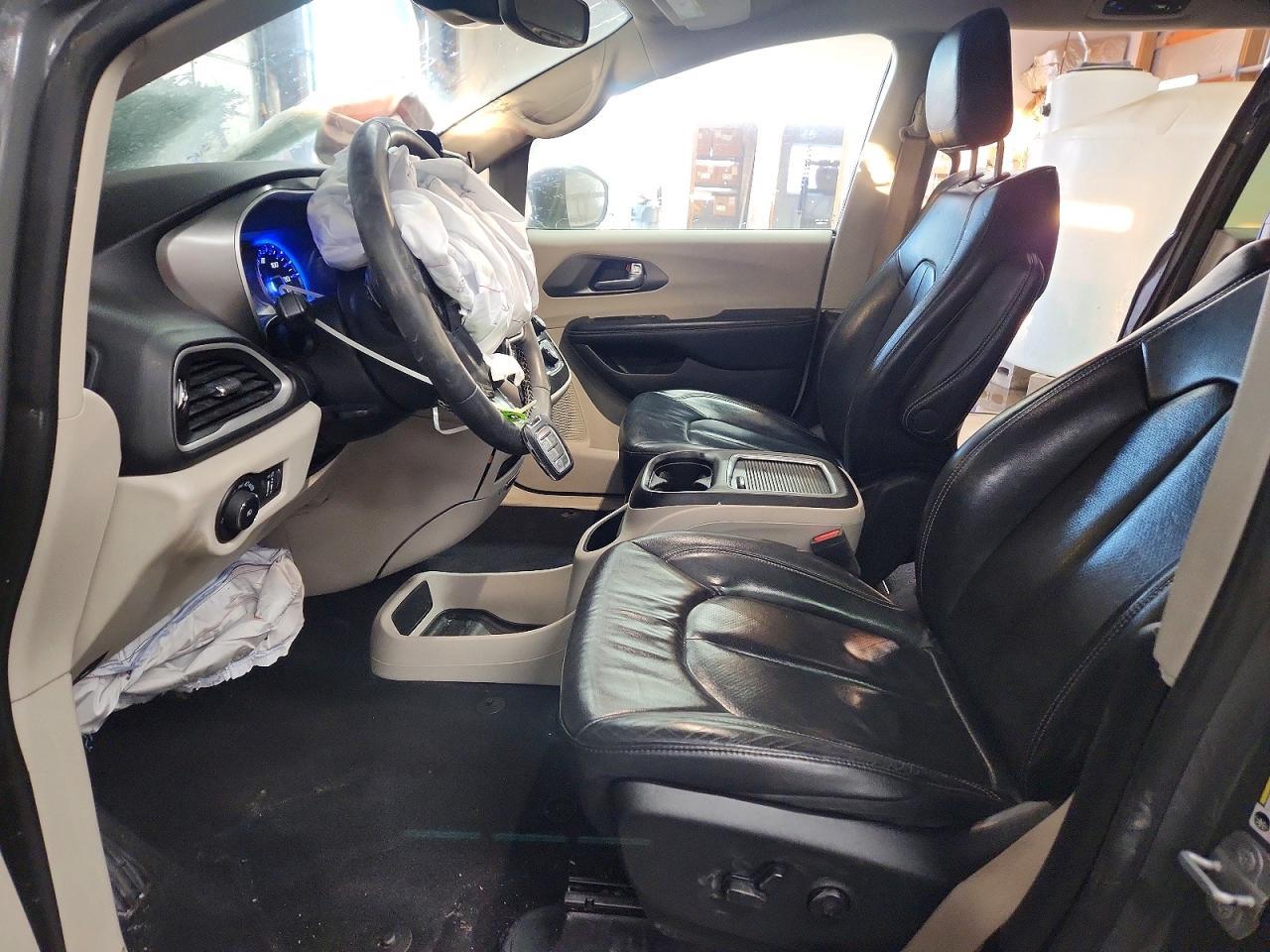 2022 CHRYSLER Pacifica