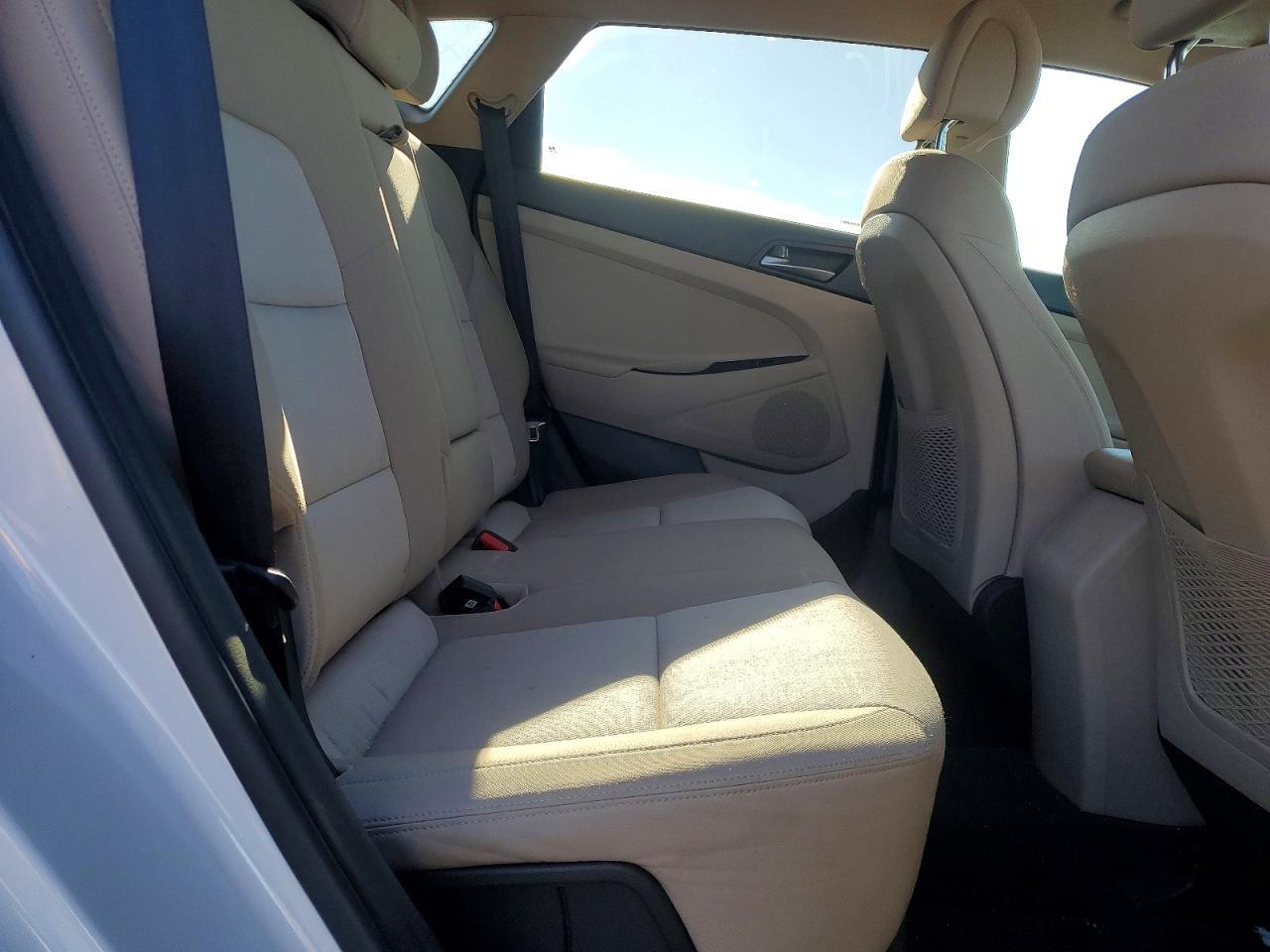 2016 HYUNDAI TUCSON