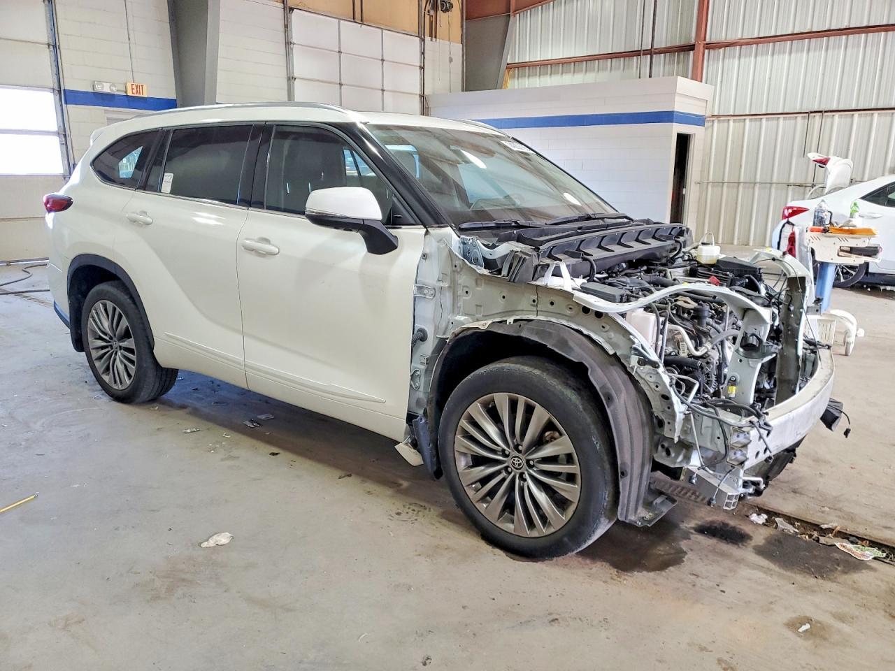 2021 TOYOTA HIGHLANDER