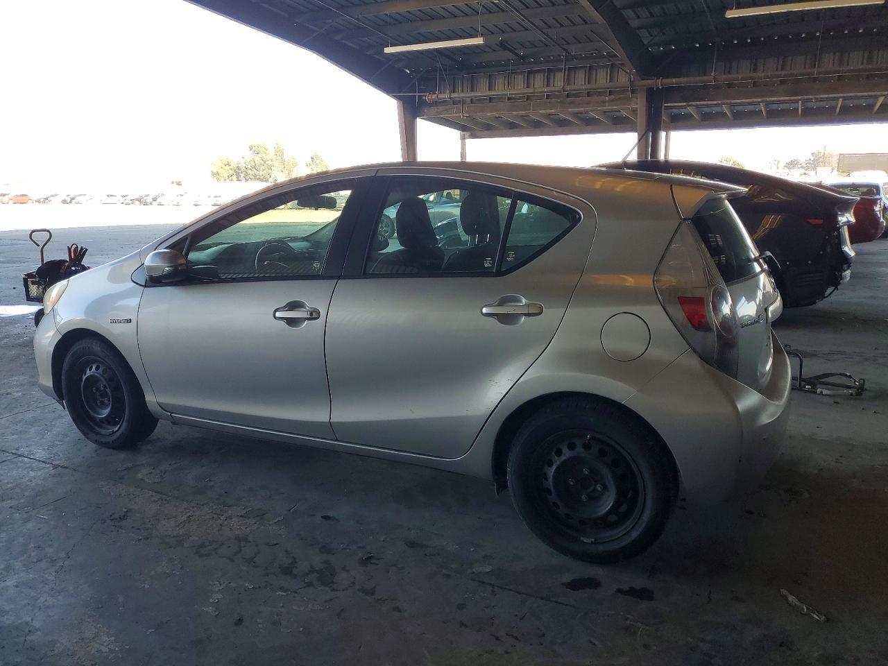 2012 TOYOTA Prius c