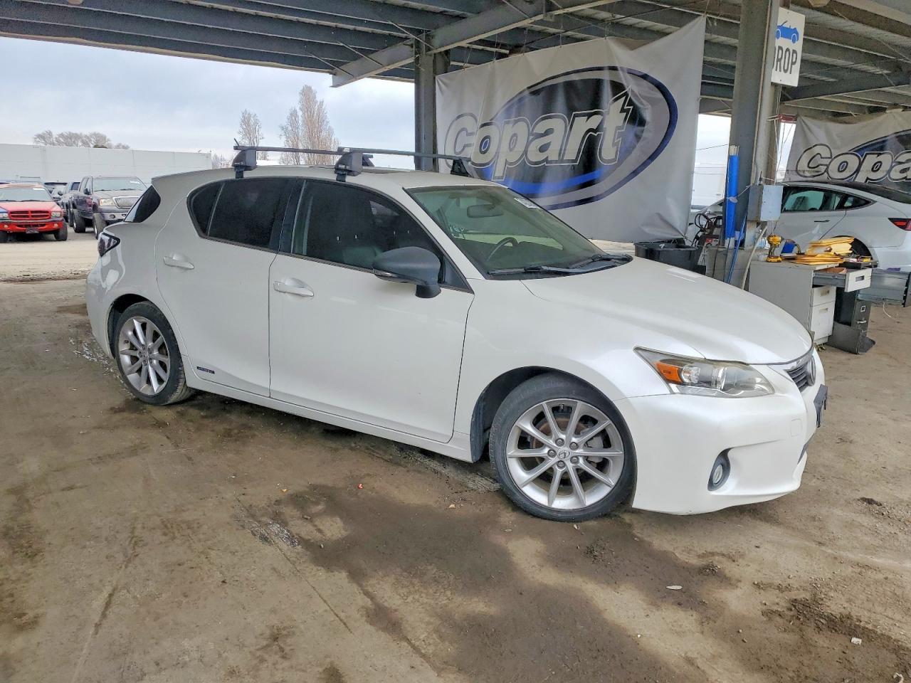 2013 LEXUS CT 200