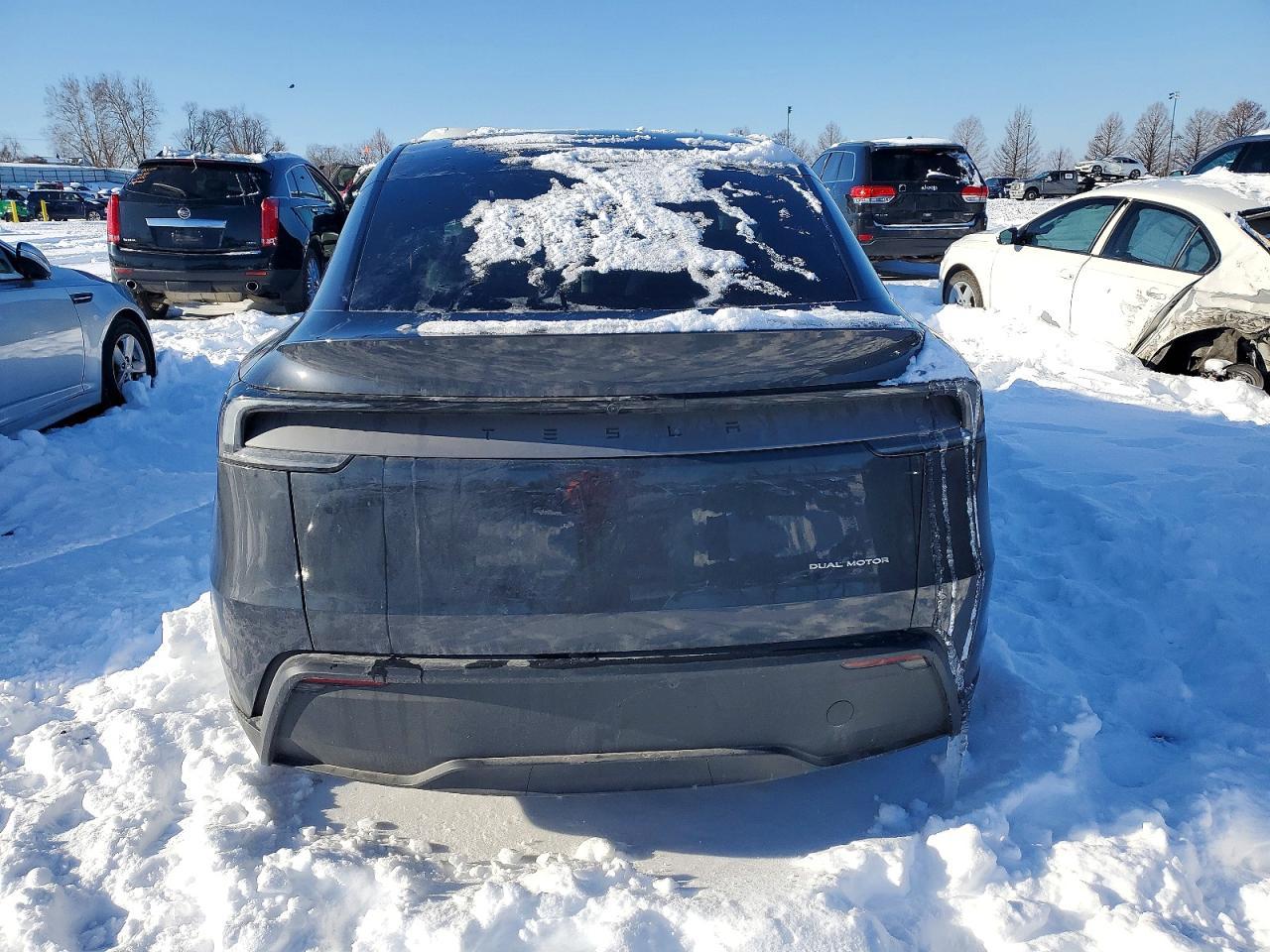 2026 TESLA MODEL Y