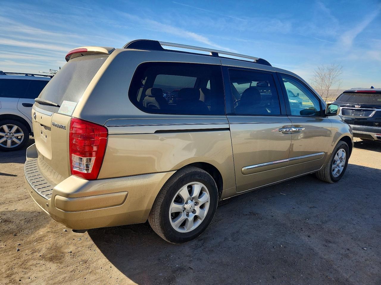 2007 HYUNDAI Entourage