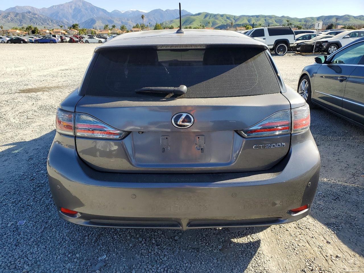 2013 LEXUS CT 200