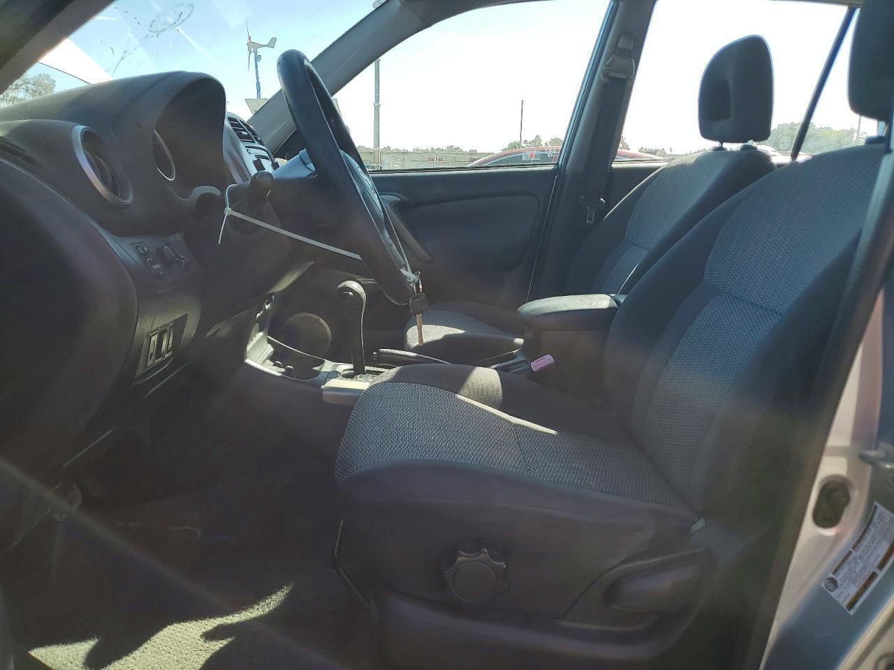 2005 TOYOTA RAV4
