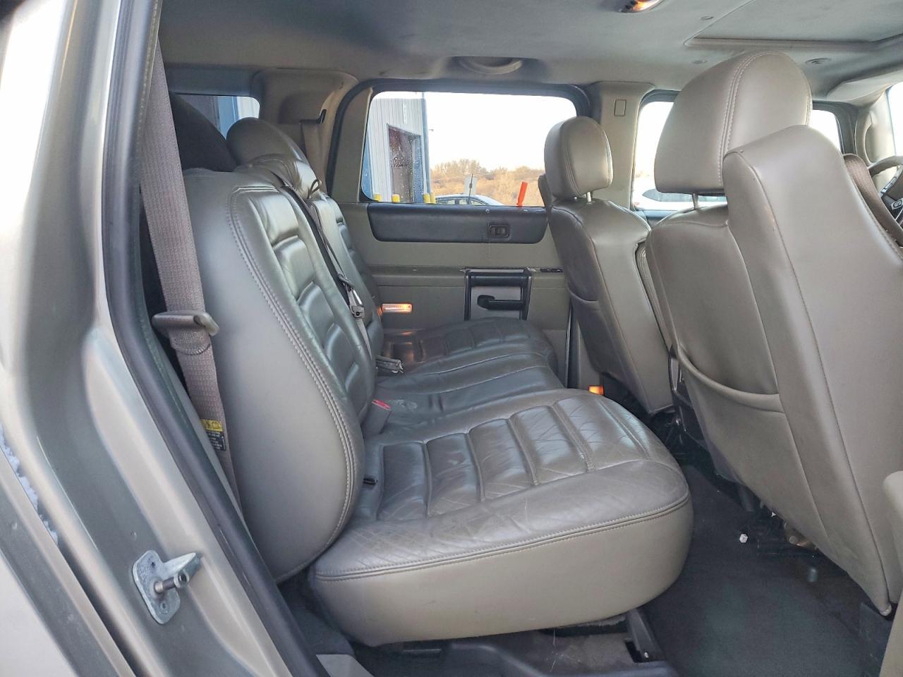 2004 HUMMER H2